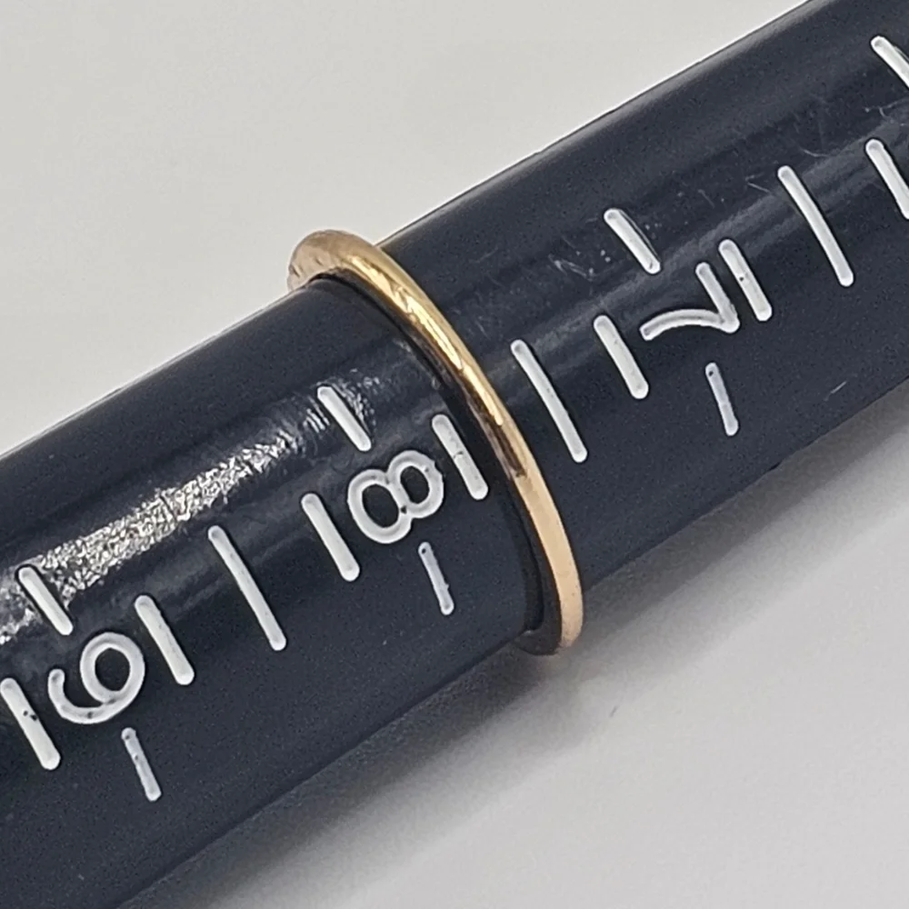 Plain Gold-Tone Band Ring (Size 7.75)